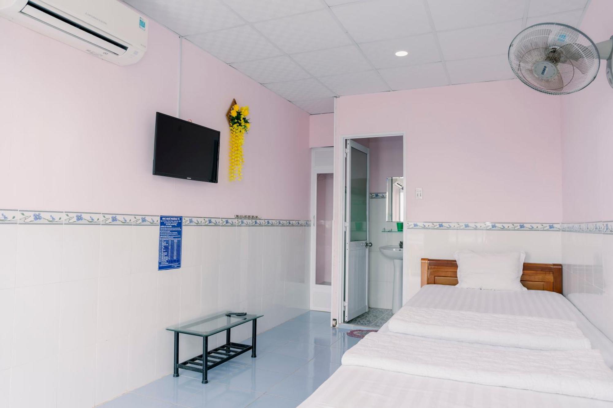 Phuong Tu Hostel Xuyên Mộc Eksteriør bilde