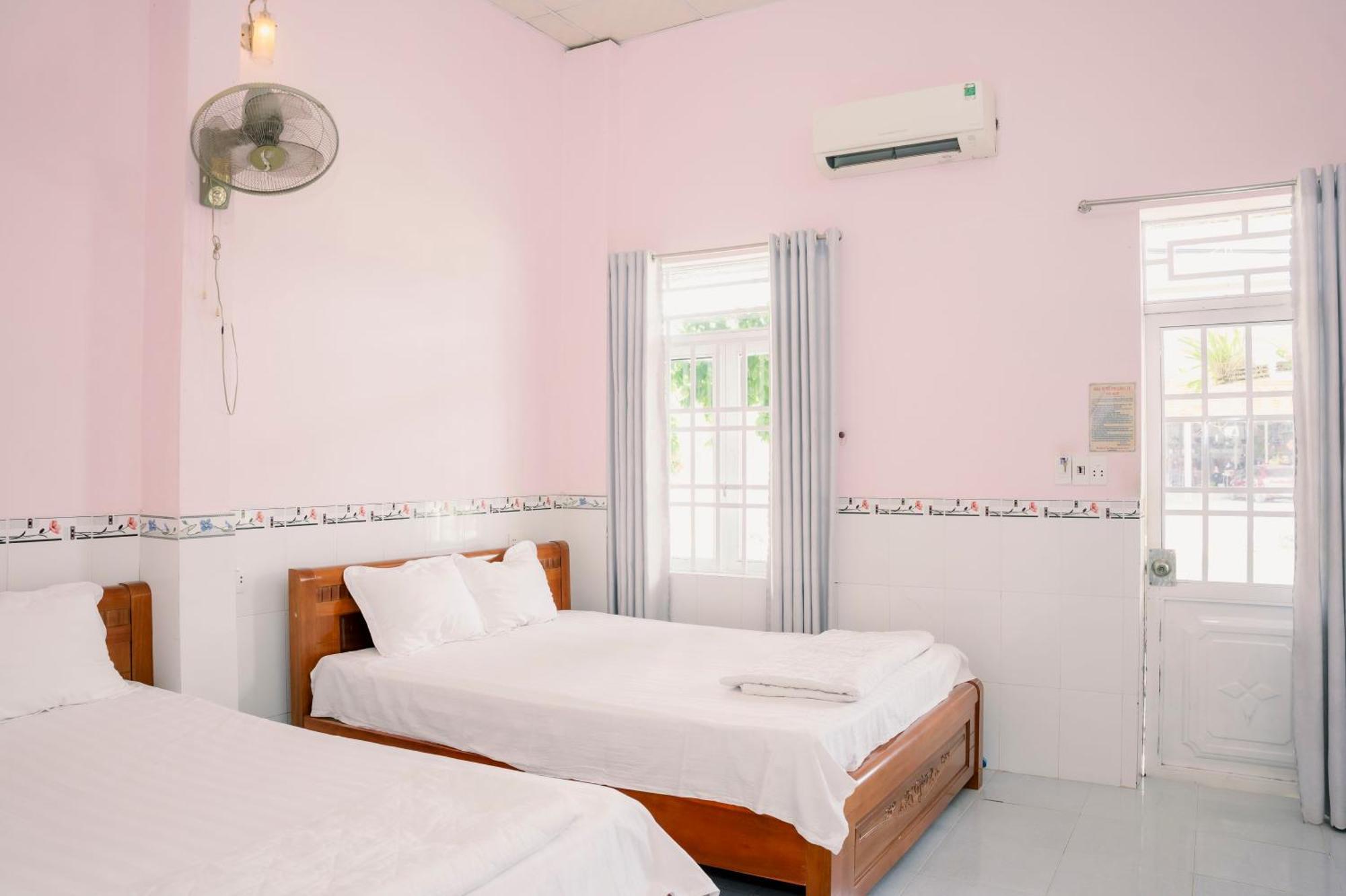 Phuong Tu Hostel Xuyên Mộc Eksteriør bilde